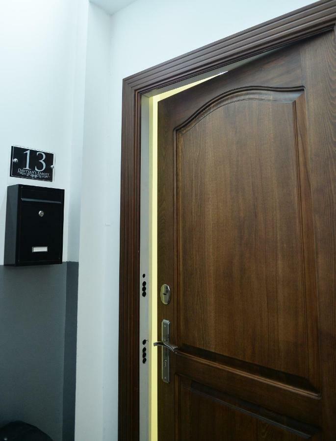 Spacious Modern 2 Bedrooms Apartment In Central Yerevan Exterior foto