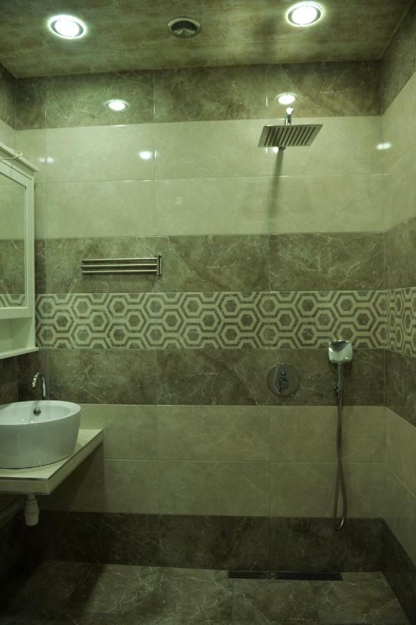 Spacious Modern 2 Bedrooms Apartment In Central Yerevan Exterior foto