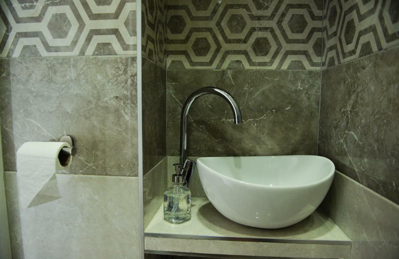 Spacious Modern 2 Bedrooms Apartment In Central Yerevan Exterior foto
